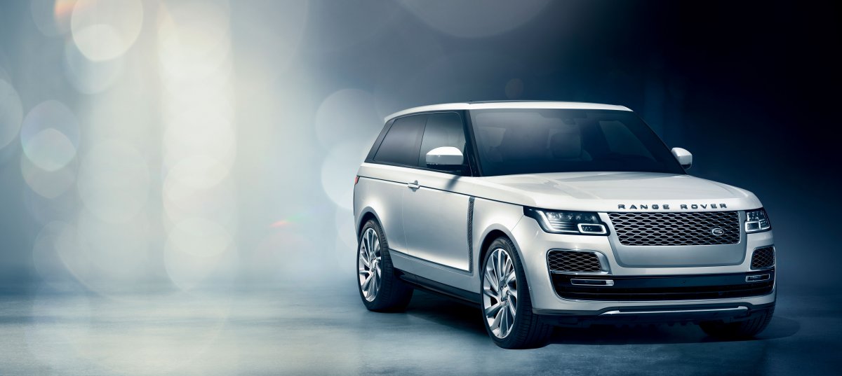 LUXURY FIRST: RANGE ROVER SV COUPÉ DEBUTS AT GENEVA MOTOR SHOW